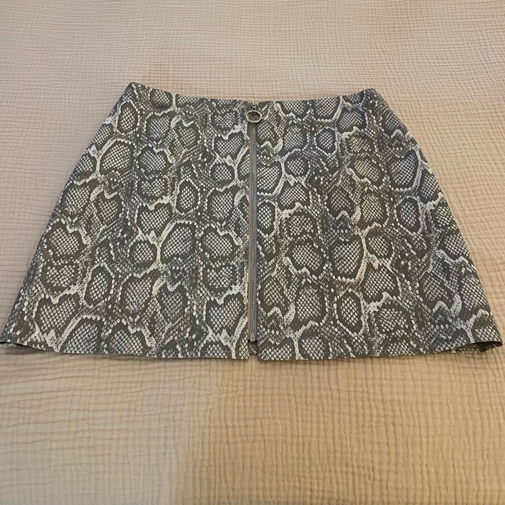 Snakeskin Skirt size Small